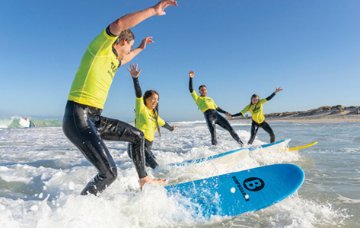 Surf lessons in Scarborough Beach